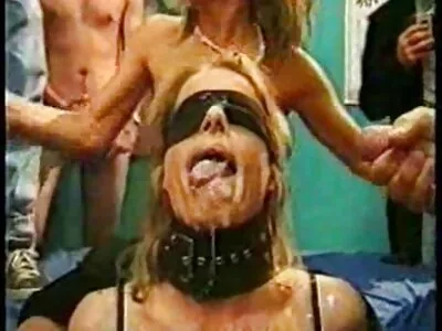 Hot Gianna Dior এবং Kendra Spade একটি বাঙালি বিএফ সেক্সি পার্টিতে লেসবিয়ান সেক্স করেছে